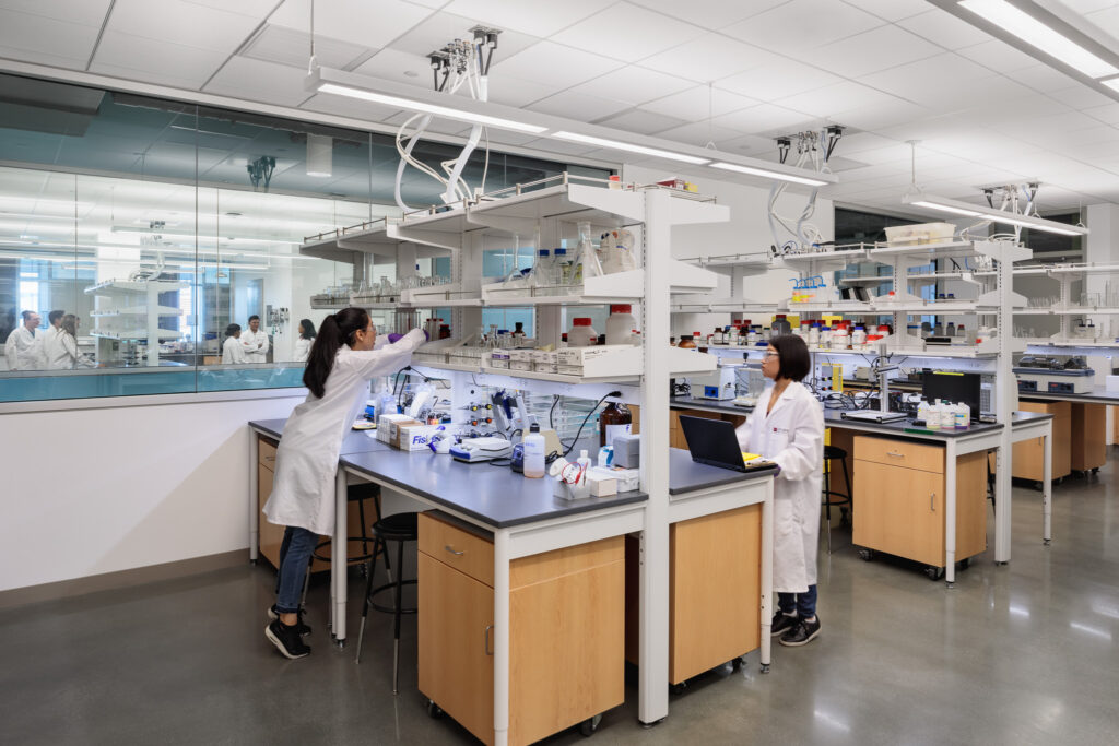 Keck Center for Science and Engineering at Chapman University. Orange, CA. A.C. Martin Architects. ( AC Martin Architects )